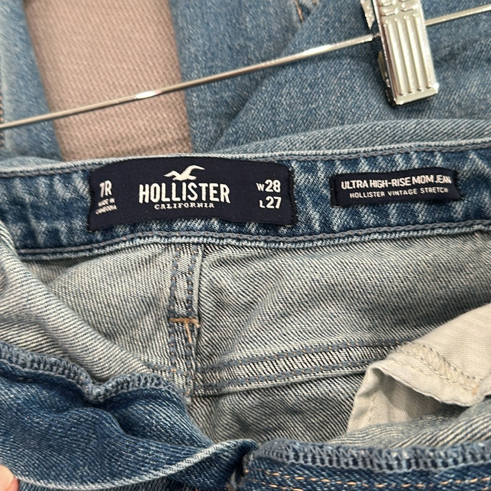 Hollister ultra high rise mom Jean vintage stretch Distressed Blue Jeans - Picture 5 of 6